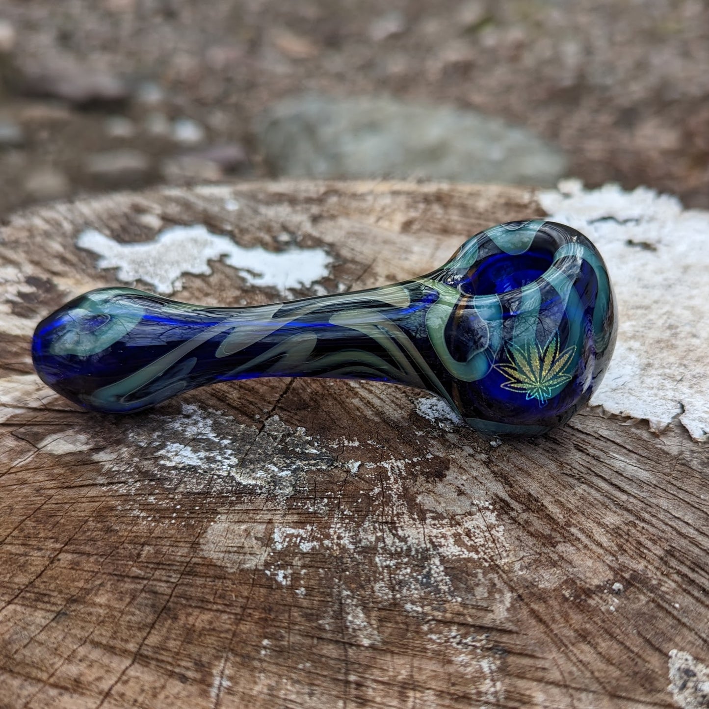4" Glass Spoon with silver & Gold Fume with Dichroic Freedom Leaf.