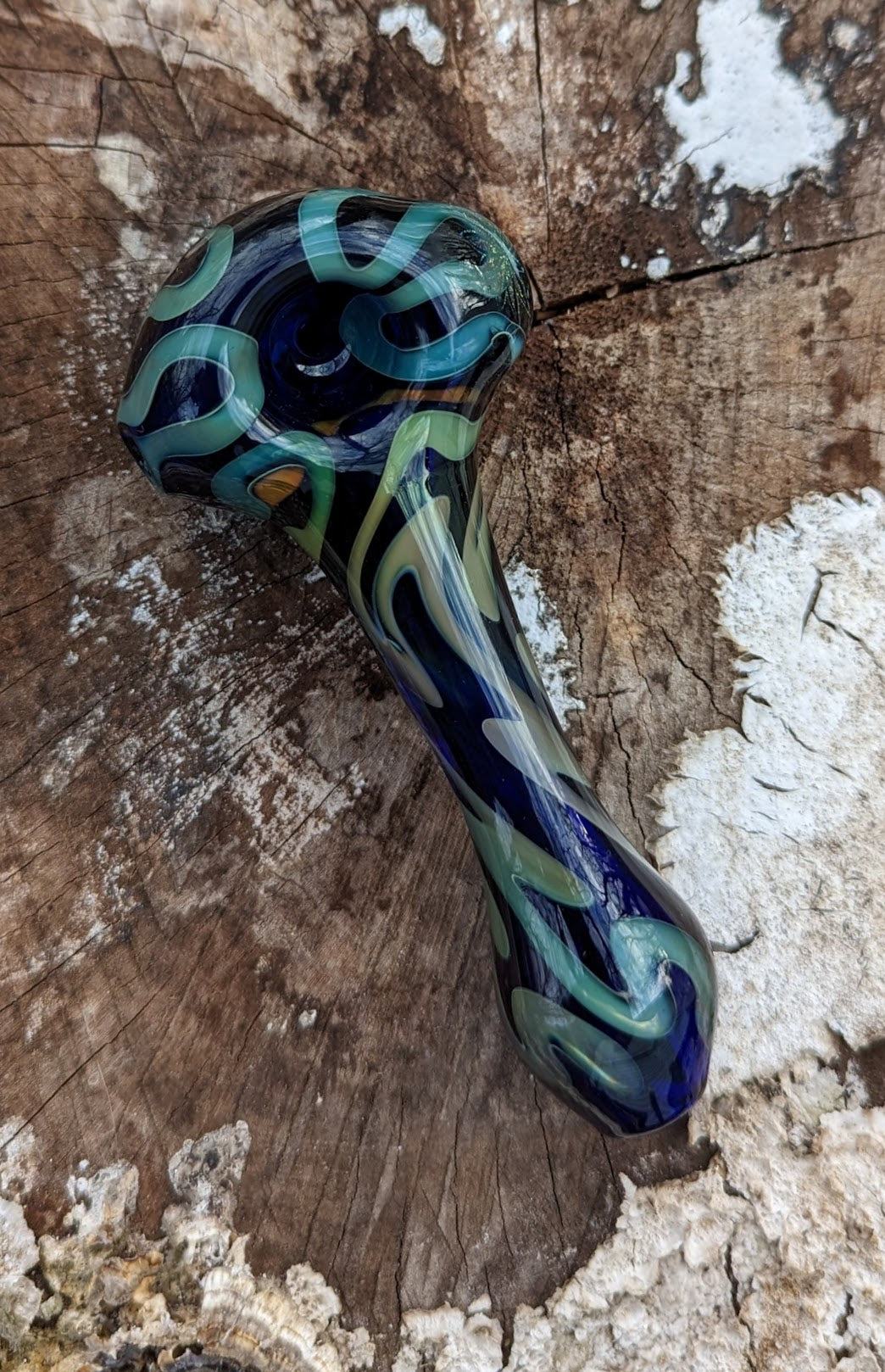 4" Glass Spoon with silver & Gold Fume with Dichroic Freedom Leaf.