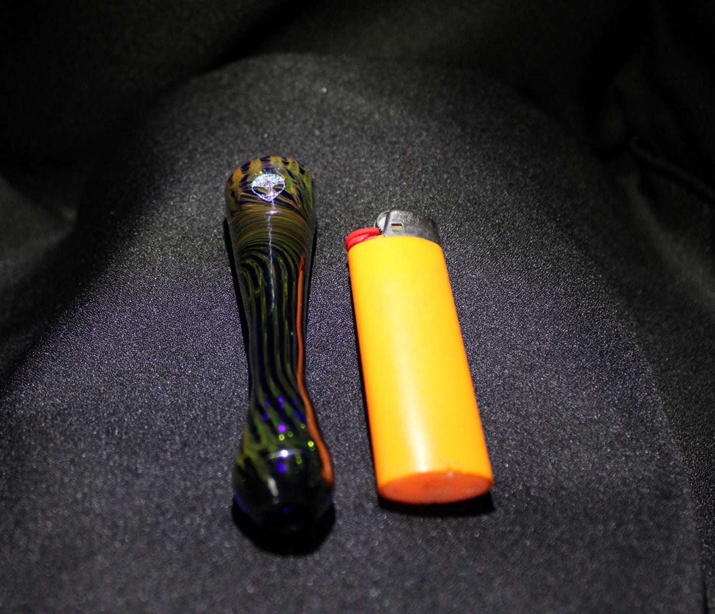 4 inch Glass Chillum, Dichroic Alien, Gold & Silver Fumed Raked Design